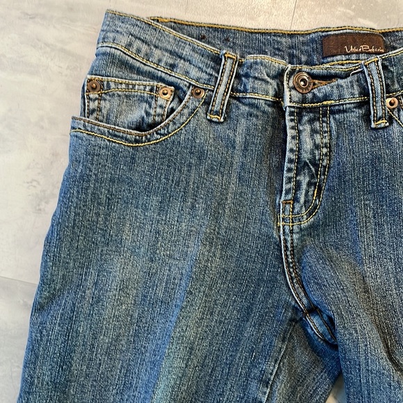 Urban behavior  jeans  denim medium blue Decorative left leg stitching size 3 jr - Picture 3 of 9